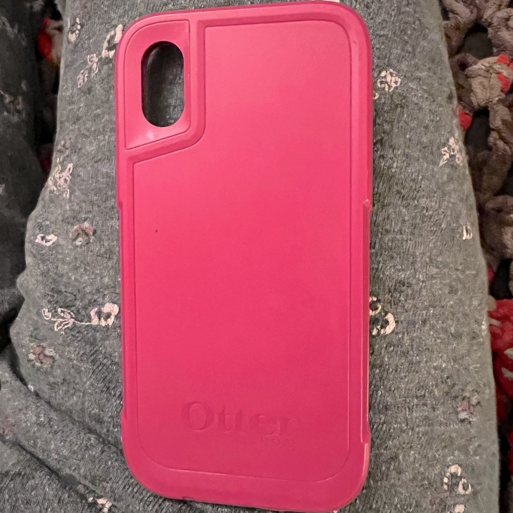 Otter box case for IPhone X (10)